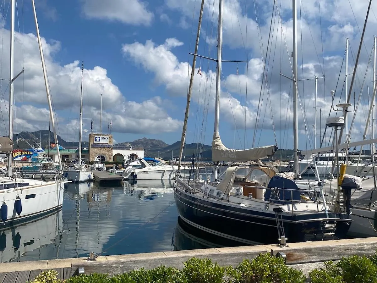 Moys Apartment Sea View Olbia 0*,