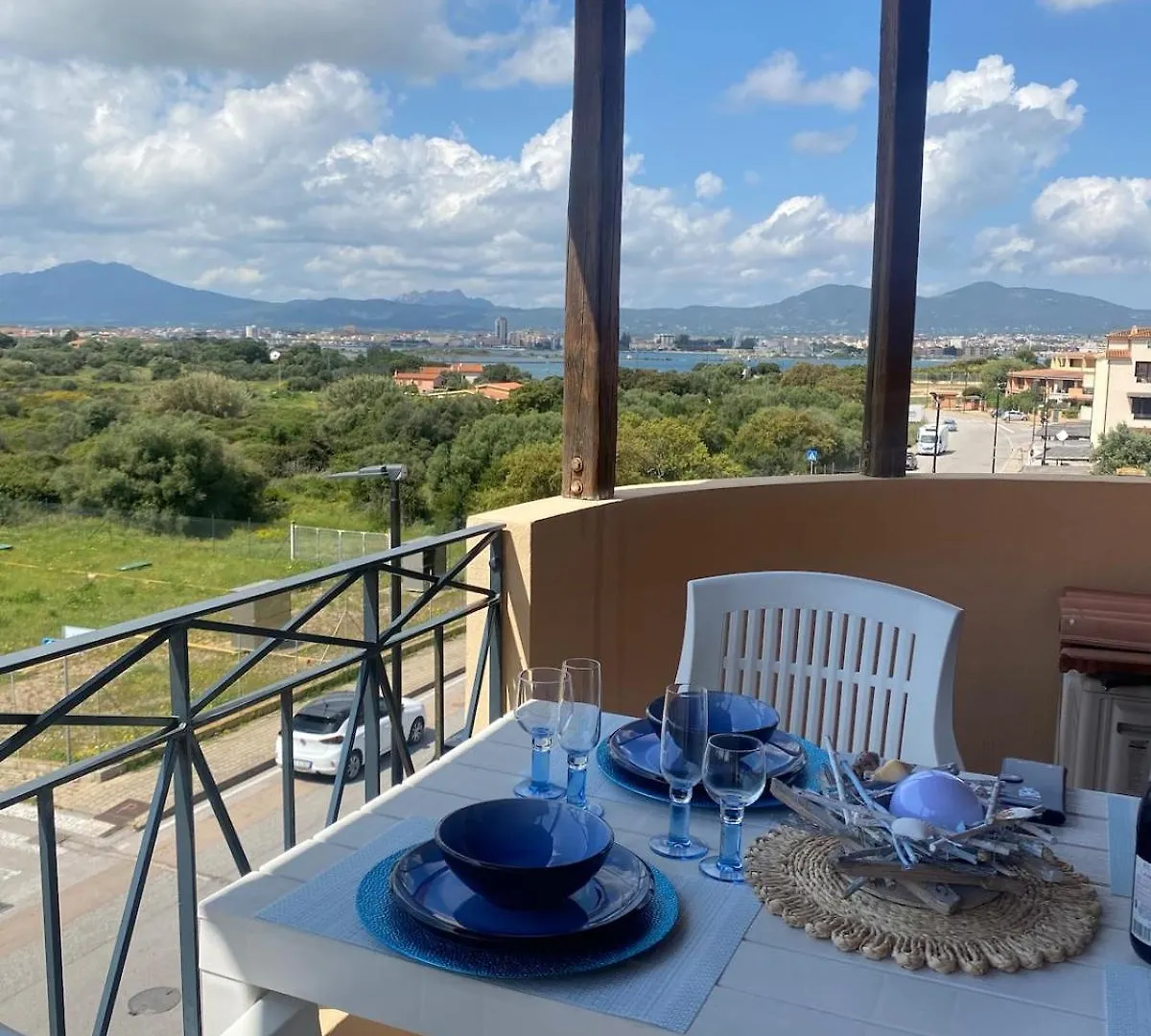 Moys Apartment Sea View Olbia