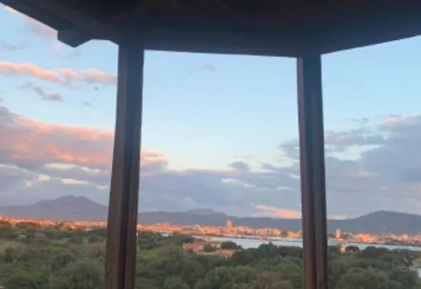 Moys Apartment Sea View 奧爾比亞